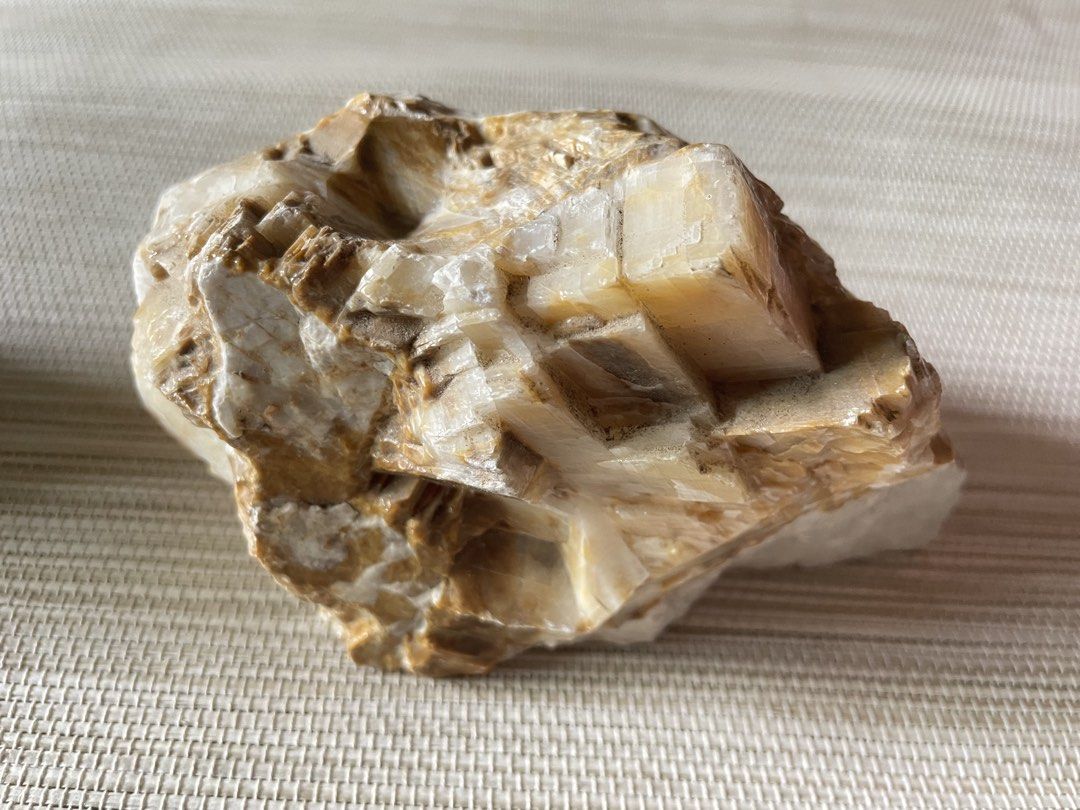 Honey Yellow Raw Calcite Stone Crystal Set (Category: Precious Stones) located in Davao. Submitted by shauitoys2019 (Listing ID 1461392030, Image 2). Description: Take all From Japan.