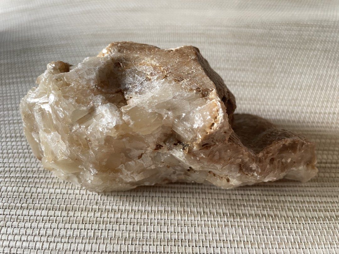 Honey Yellow Raw Calcite Stone Crystal Set (Category: Precious Stones) located in Davao. Submitted by shauitoys2019 (Listing ID 1461392030, Image 3). Description: Take all From Japan.
