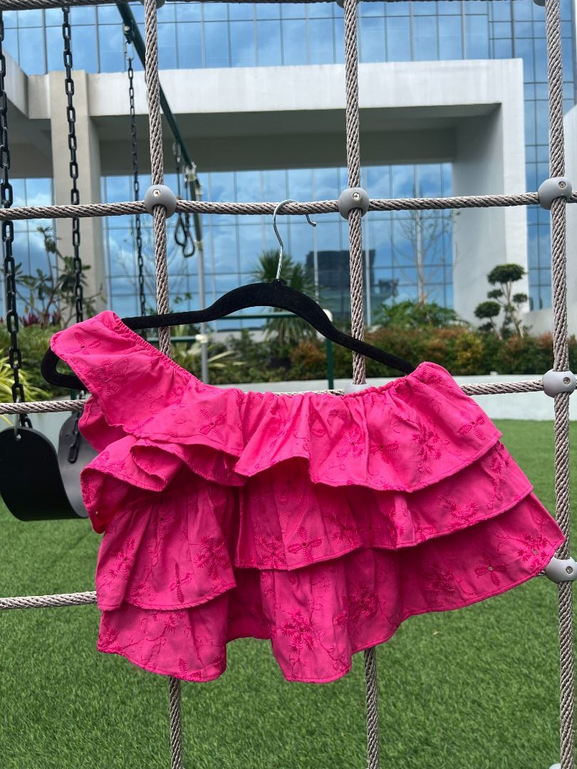 Hot Pink Ruffled One-Shoulder Top (Category: Sleeveless) located in Manila. Submitted by xtelf (Listing ID 1461432832, Image 1). Description: Can fit Max 36 bust, Waist 23-30 inch) .