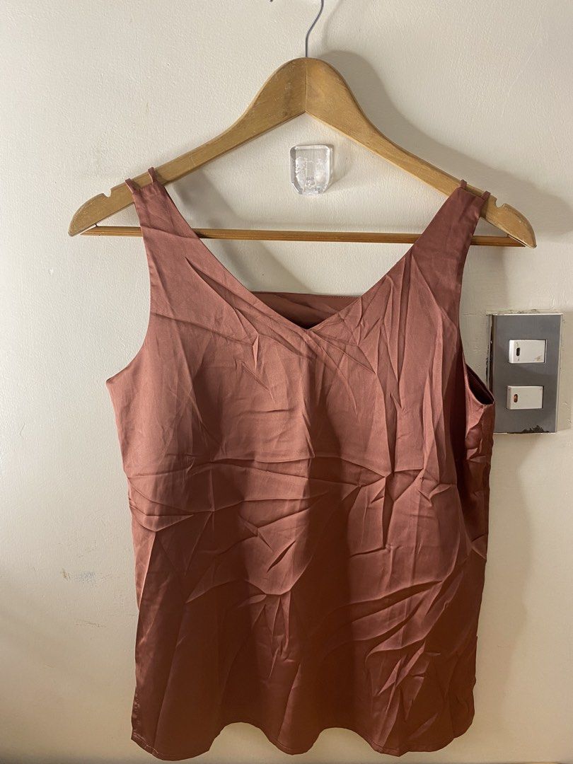 HQ rustic silk top S/m A19 (Category: Sleeveless) located in Baguio. Submitted by buyforless_2600 (Listing ID 1461431382, Image 1). Description: .