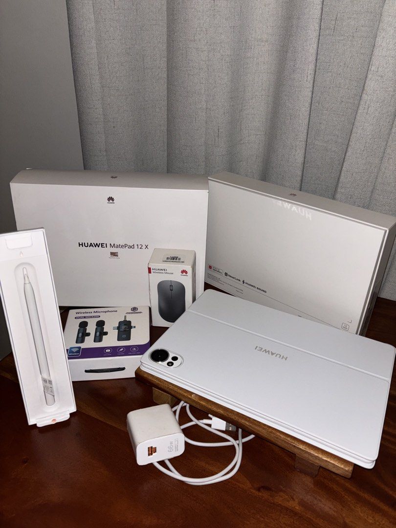 Huawei MatePad 12 X Tablet with Accessories (Category: Android) located in Manila. Submitted by freephoenix-6b54 (Listing ID 1461553694, Image 2). Description: - Huawei MatePad 12 X tablet - Original M-Pencil included - Wireless microphone - Bluetooth mouse - Charger - All items in original boxes - Ideal for work and entertainment - Ready for a new owner.