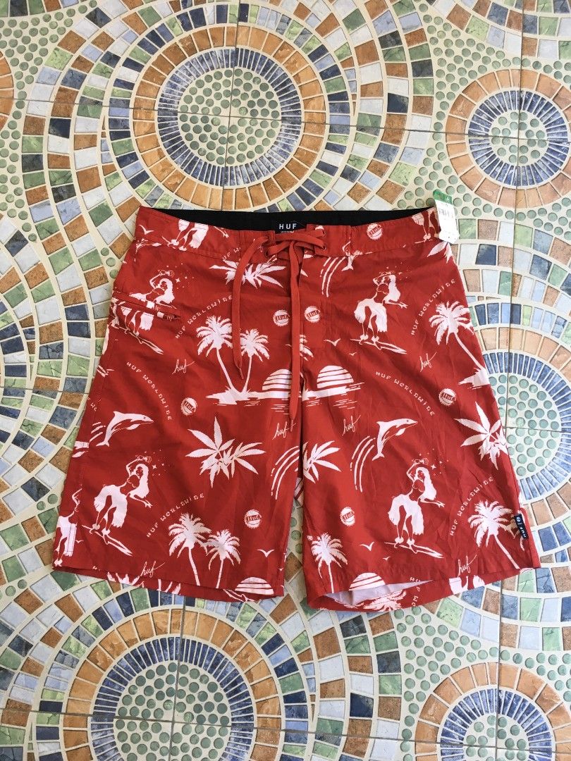 HUF Worldwide (Category: Shorts) located in Cabuyao City. Submitted by roronhilira (Listing ID 1461527062, Image 1). Description: HUF BOARDSHORT * SIZE 30 on tag 30-32 waistline 19 length Hem 11.5 very good condition 600 plus ship DM 📥.