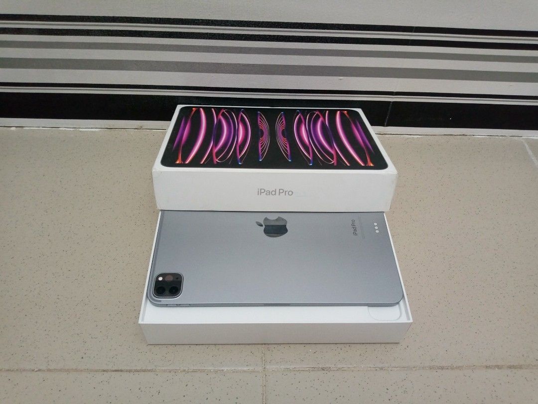 iPAD PRO (11-inch) (4th generation)128gb (Category: iPad) located in San Juan City. Submitted by jehad147 (Listing ID 1461462361, Image 2). Description: iPAD PRO (11-inch) (4th generation)128gb True tone working Face id working Camera working Wifi use working Pm for more details.