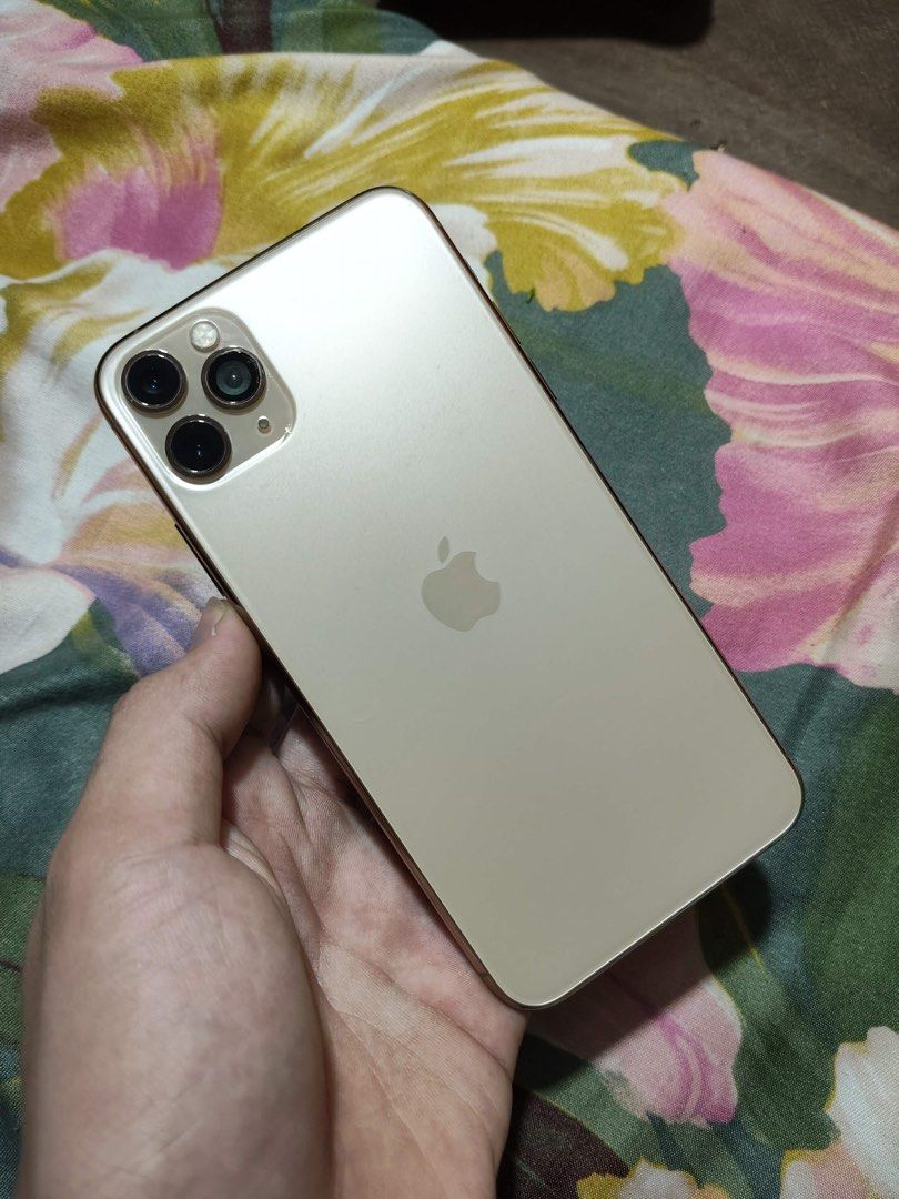 IPHONE 11 PRO MAX (Category: iPhone 11 Series) located in Manila. Submitted by nazndv (Listing ID 1461538855, Image 1). Description: MAY TRUE TONE WALANG FACE ID NO HISTORY OF REPAIR .