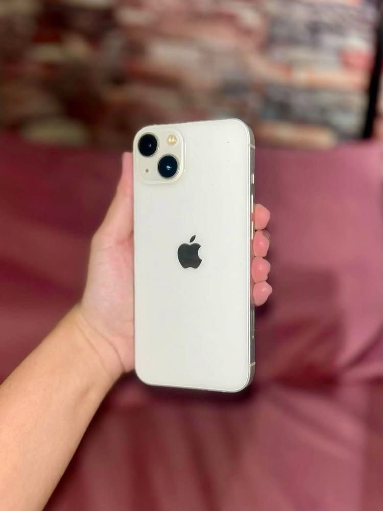 Iphone 13 | 256 gb (Category: iPhone 13 Series) located in Antipolo. Submitted by xxgct (Listing ID 1461530115, Image 3). Description: Iphone 13 | 256 gb for only Php 18,500 (fixed) -Starlight -Openline -Physical sim + eSIM capability -Face id and True tone working -No history of repair -No Issue and Unli Reset 🔋: 100% battery health (genuine) Inclusions: Unit w/ tempered, case, and cord only. Loc: Antipolo, Rizal.