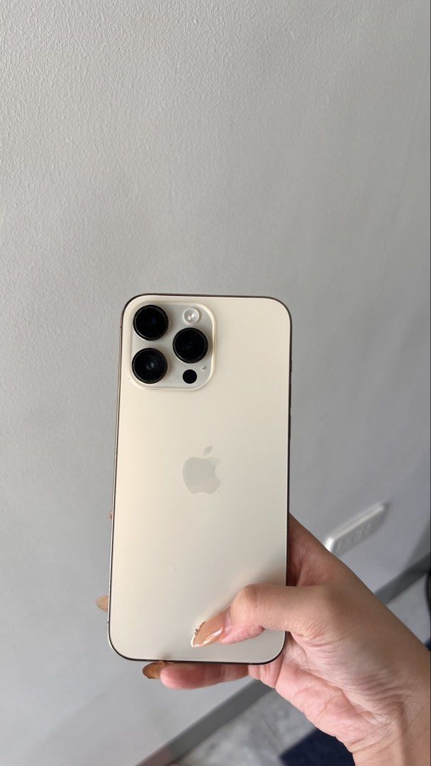 iPhone 14 Pro Max 256GB (Category: iPhone 14 Series) located in Angeles City. Submitted by mndanics (Listing ID 1461344625, Image 1). Description: for sale iPhone 14 Pro Max 256GB please read details before messaging ‼️ 🇰🇷 Korea Variant (KH/A) 256GB | 72% BH Factory Unlocked iOS 26.6.2 OLED display replacement Face ID + True Tone working Front Cam & Back Cam ✅ Minimal scratches, no dents/cracks With orig box + free cases + tempered glass Previo