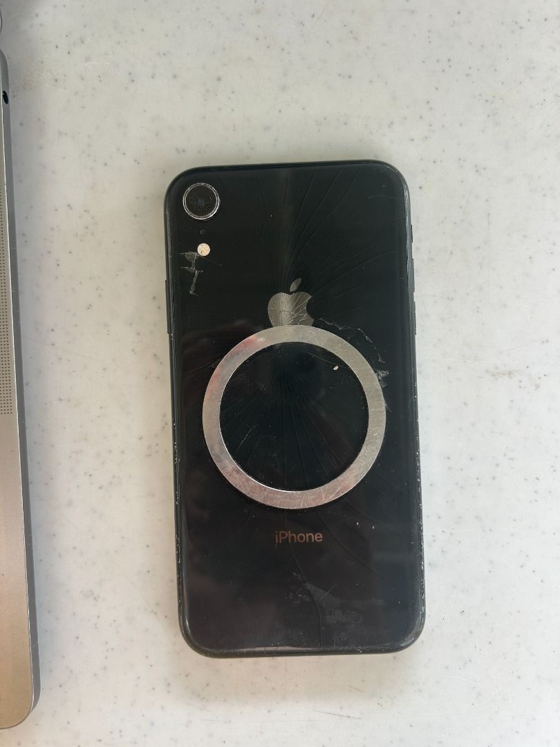 iPhone XR (Category: iPhone X Series) located in Boac. Submitted by ltalysfinest (Listing ID 1461561903, Image 2). Description: MOVING OUT ‼️ Has scratches due to everyday use. I stopped using this since 2024. 67 Battery Health. Unit was never repaired, the backglass is shattered but it holds up and doesn't affect anything of the device. New tempered glass Had to sell to grow funds to move out. .