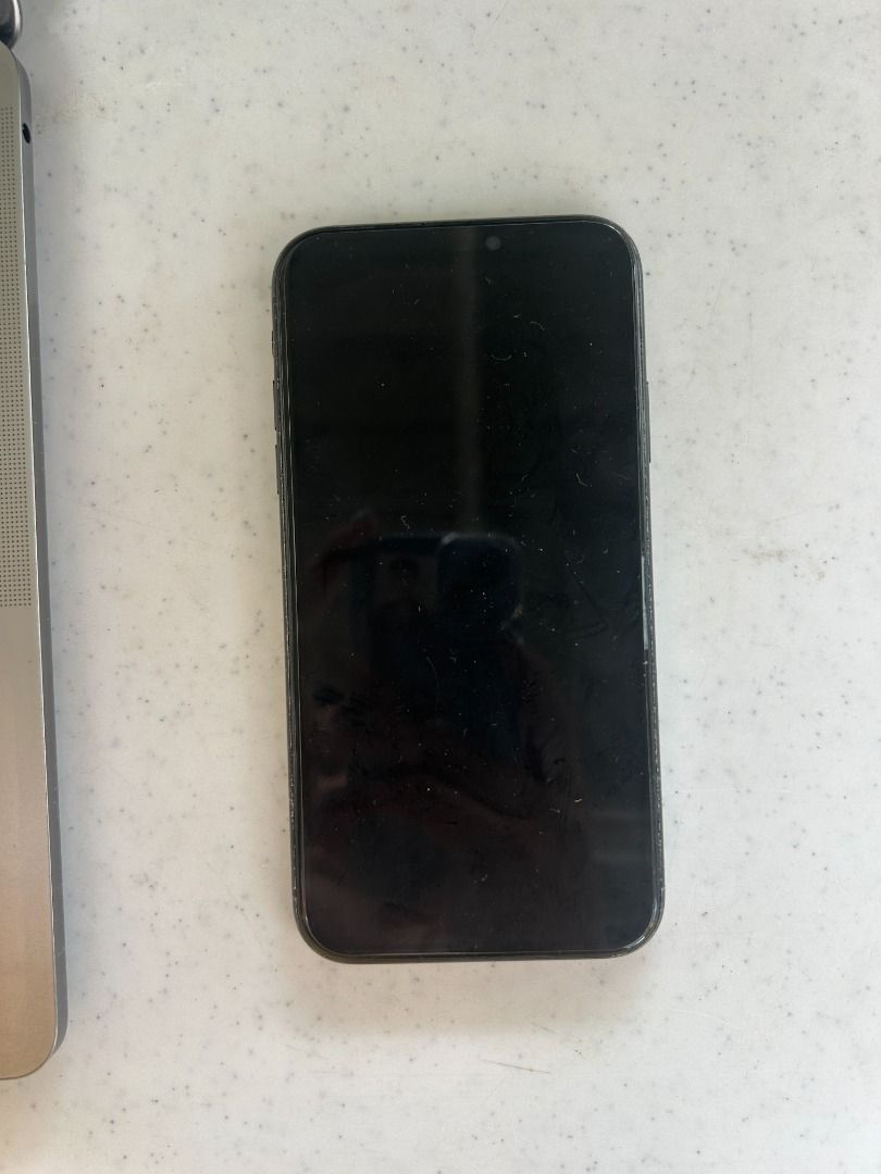 iPhone XR (Category: iPhone X Series) located in Boac. Submitted by ltalysfinest (Listing ID 1461561903, Image 1). Description: MOVING OUT ‼️ Has scratches due to everyday use. I stopped using this since 2024. 67 Battery Health. Unit was never repaired, the backglass is shattered but it holds up and doesn't affect anything of the device. New tempered glass Had to sell to grow funds to move out. .