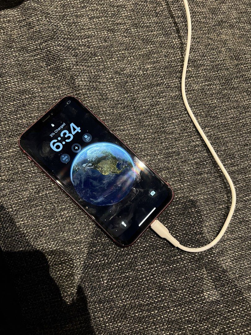 IphoneXR (Category: iPhone X Series) located in Manila. Submitted by margxxx777 (Listing ID 1461533321, Image 3). Description: Legit Iphone from POWERMAC CALIFORNIA No issue but LCD is newly replaced w/ 1 year warranty. .