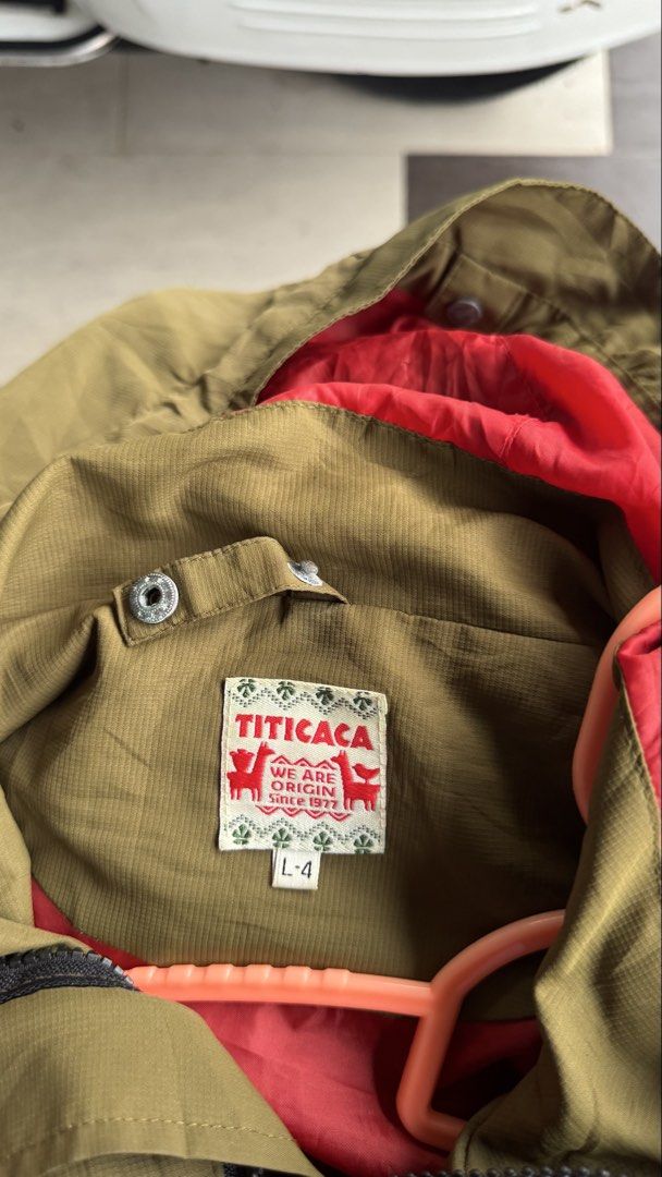 jacket (Category: Coats, Jackets and Outerwear) located in Kulim. Submitted by M.aimann2 (Listing ID 1461469576, Image 3). Description: berminat pm details condition masih cemerlang.