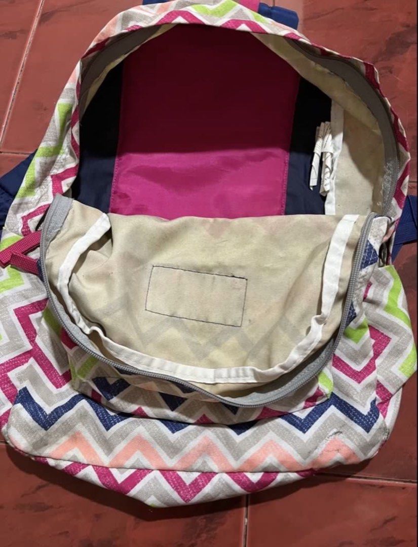 JANSPORT BACKPACK (Category: Backpacks) located in Manila. Submitted by karekaeh (Listing ID 1461382850, Image 2). Description: - in good condition - can negotiate for sure buyer.