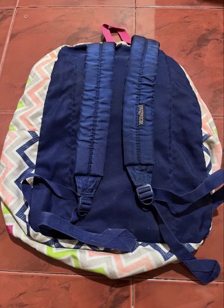JANSPORT BACKPACK (Category: Backpacks) located in Manila. Submitted by karekaeh (Listing ID 1461382850, Image 3). Description: - in good condition - can negotiate for sure buyer.