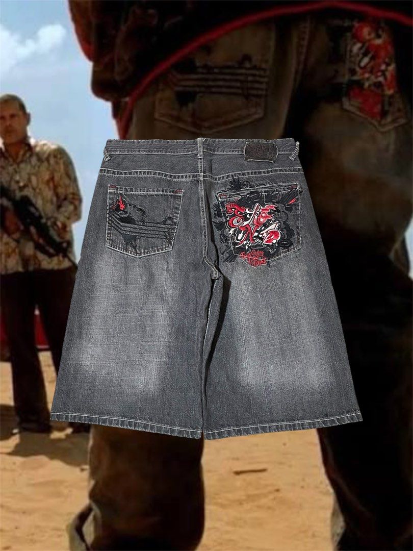 JESSE PINKMAN ECKO JORTS (Category: Shorts) located in Batac City. Submitted by owathrift.com (Listing ID 1461529409, Image 1). Description: size 36 length 26 leghole 13.