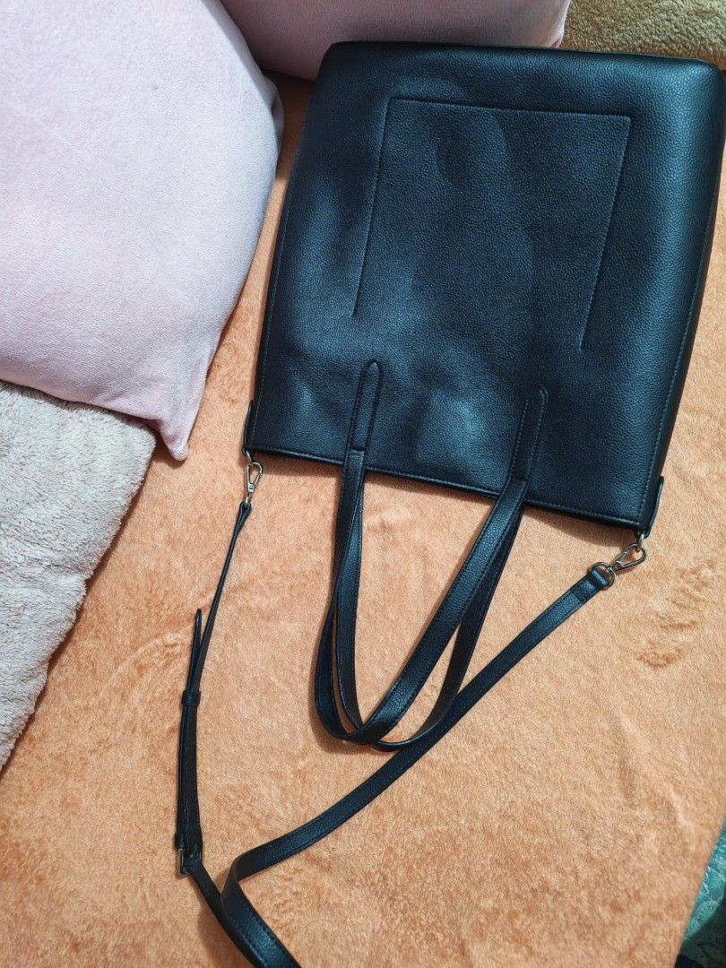 Jestina two way bag (Category: Tote Bags) located in Taguig. Submitted by voxsummer88 (Listing ID 1461493593, Image 2). Description: excellent condition. jestina open tote bag.