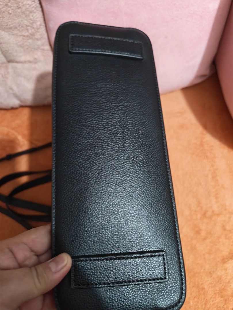 Jestina two way bag (Category: Tote Bags) located in Taguig. Submitted by voxsummer88 (Listing ID 1461493593, Image 3). Description: excellent condition. jestina open tote bag.