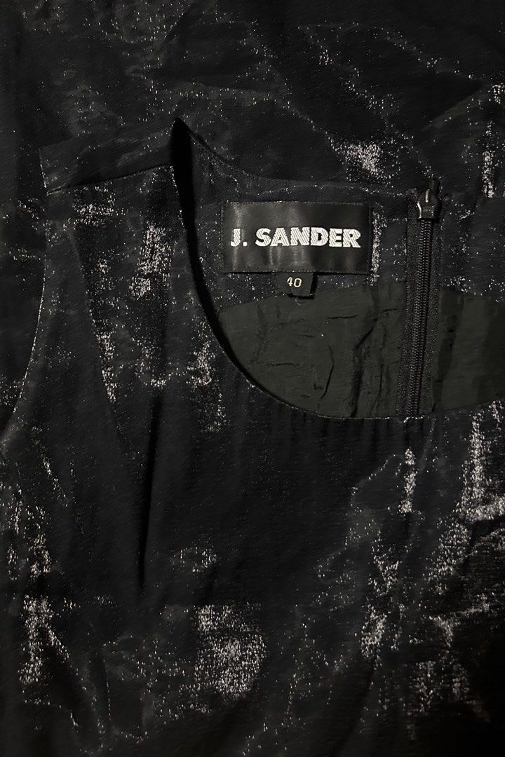 JIL SANDER (Category: Dresses) located in Davao. Submitted by sart0ria85 (Listing ID 1461527775, Image 2). Description: Midnight blue bodycon dress in metallic 100% VISCOSE. Label is removed. MEDIUM. Size 6 EXCELLENT CONDITION (98/100).