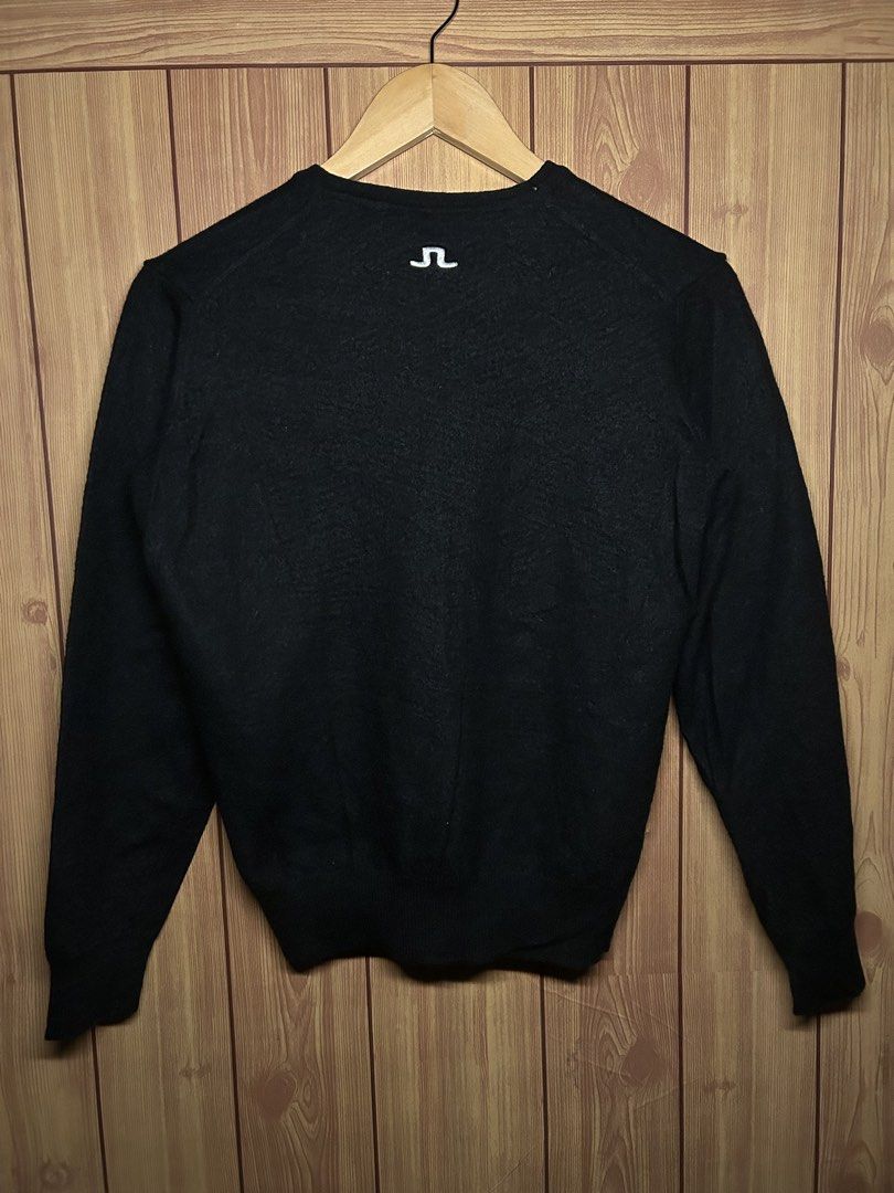 j.lindeberg Black V-neck Merino Wool (Category: Luxury Apparel) located in Manila. Submitted by zerowasteco. (Listing ID 1461526309, Image 3). Description: -As new condition -10/10 color rate ganda neto promise -Dimes:L24xW20 -Dm for more info! Dm for more info!.