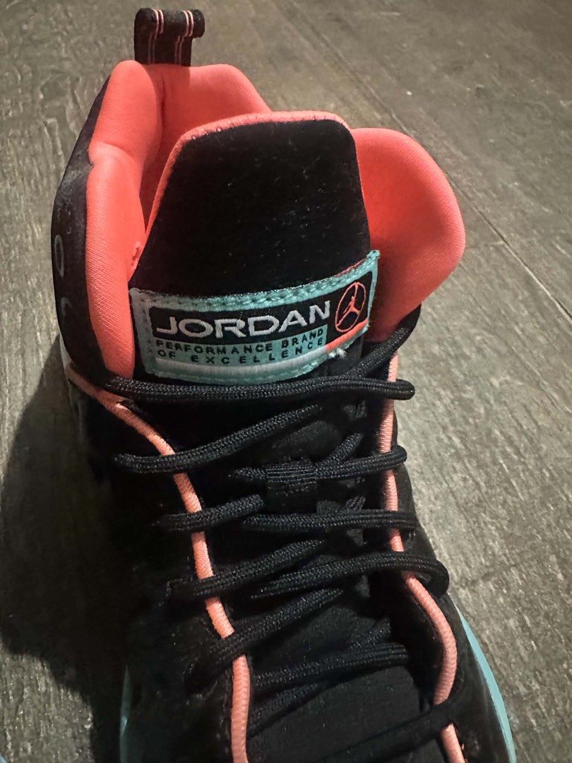 Jordan Jump Man Team 2 Black Crimson Pulse (Category: Sneakers) located in Baguio. Submitted by miraclul7 (Listing ID 1461462582, Image 3). Description: Jordan Jump Man Team 2 Black Crimson Pulse Light Aqua Straight From USA Used once sa mall Fits women's 7 (25cm) RFS: not my mother's style.