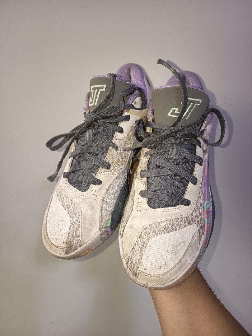 Jordan Tatum 2 'Sidewalk Chalk' (Category: Sneakers) located in Pasay City. Submitted by ODDXX (Listing ID 1461427953, Image 2). Description: Jordan Tatum 2 'Sidewalk Chalk' Size 7men/25cm Very Good Condition (Need Wash) Issue dulo ng Lace. 799+SF only!.