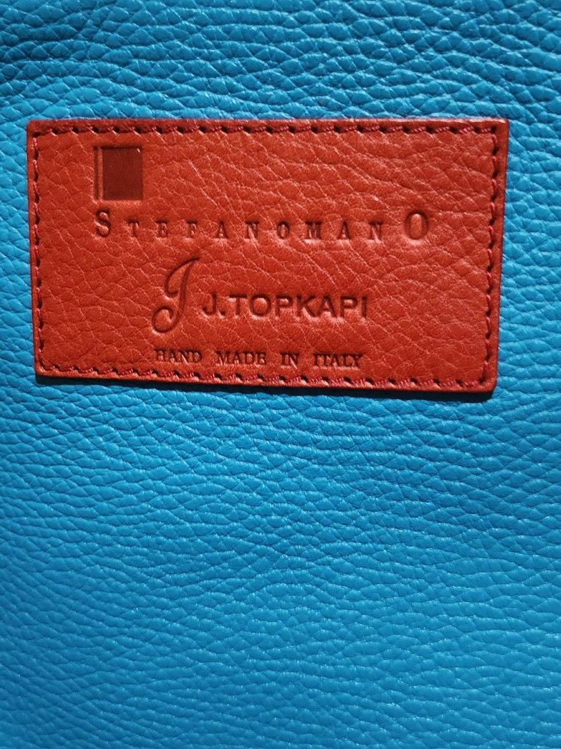 j.topkapi Stefano Marino Blue Leather Tote Bag (Category: Tote Bags) located in Caloocan City. Submitted by boldmoon_306f32 (Listing ID 1461509110, Image 3). Description: - Authentic J.TOPKAPI Stefano Marino blue leather tote bag - Made in Italy - Features a beautiful textured leather - Comes with a matching blue leather pouch - Two comfortable handles - Ideal for everyday use.