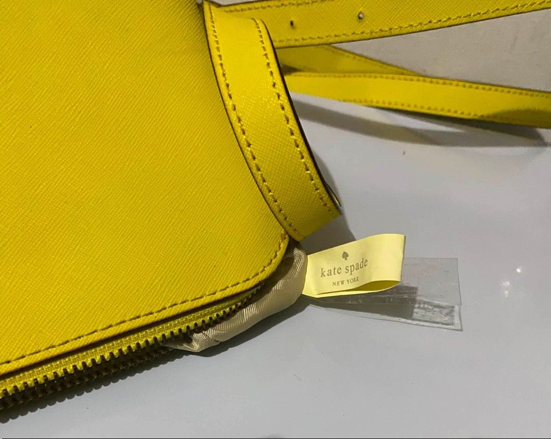 Kate Spade Slingbag (Category: Cross-body Bags) located in Manila. Submitted by glaiza02 (Listing ID 1461559407, Image 3). Description: .