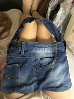 (Category: ) located in . Submitted by zleeks__ (Listing ID 1461484867, Image 1). Description: .