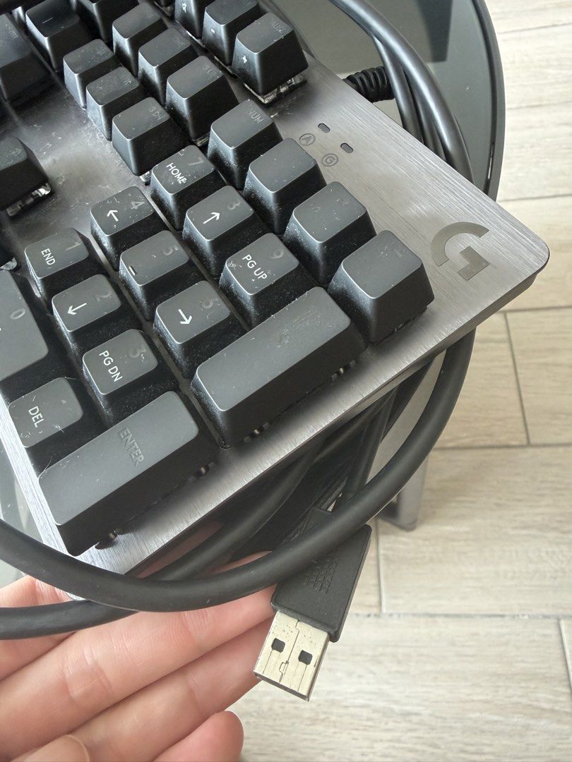 Keyboard （分類：電腦鍵盤及相關產品）位於 Hong Kong。 由 suefong 提交（商品編號 1461340858，圖片 3）。簡介： 有用過 7-8成新/正常操作 *將軍澳地鐵站交收。