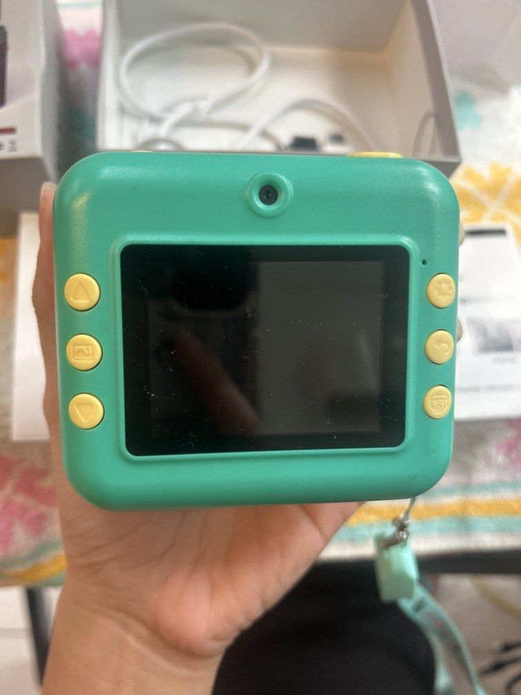 Kids camera (Category: Cameras) located in Baguio. Submitted by amber_toyshop (Listing ID 1461385886, Image 1). Description: Working po. Pm lang if interested .