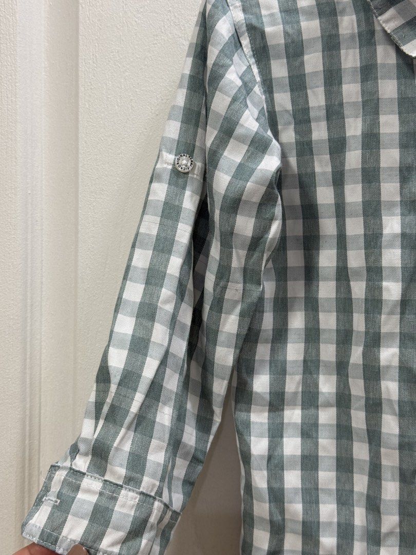 KIDS LONGSLEEVES CHECKERED (Category: Babies & Kids Fashion) located in Taguig. Submitted by _decluttermomma_ (Listing ID 1461403074, Image 3). Description: CHEKERED LONGSLEEVES FOR BOYS FOR AGE 5Y.