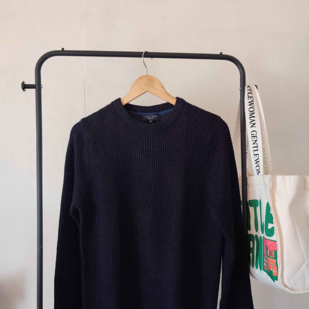 Knit Crew Neck Sweater NEW LOOK MEN (Category: Coats, Jackets and Outerwear) located in Manila. Submitted by swishyyy (Listing ID 1461325011, Image 1). Description: - Navy blue waffle knit sweater - Brand: New Look - Size: Medium (M) - Style: Crew neck, long sleeves - Versatile: Great for layering or wearing on its own - Comfort: Comfortable and classic design - Easy to style: Pairs well with jeans or trousers.