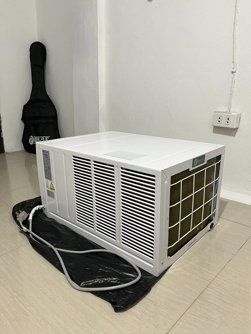 KOLIN AIRCON INVERTER 1.5HP (Category: Air Conditioning and Heating) located in Manila. Submitted by velvetwrist (Listing ID 1461410990, Image 2). Description: KOLIN Creo series Aircon (INVERTER) 1.5HP NO ISSUES.