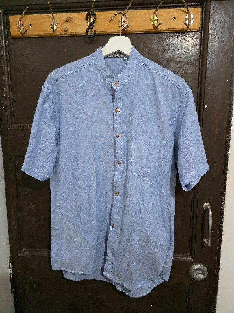 L size shirt (Category: Formal Shirts) located in Pasay City. Submitted by deal.point (Listing ID 1461437142, Image 3). Description: .