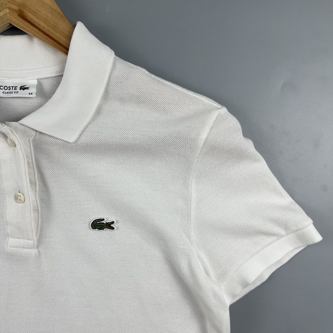 Lacoste Basic Logo Women’s Polo (Category: Activewear) located in Los Banos. Submitted by 4030.archives. (Listing ID 1461509109, Image 2). Description: Lacoste Basic Logo Women’s Polo 1800 Pesos Size 36 Length : 23-24 inches Width : 17.5 inches Good as new .