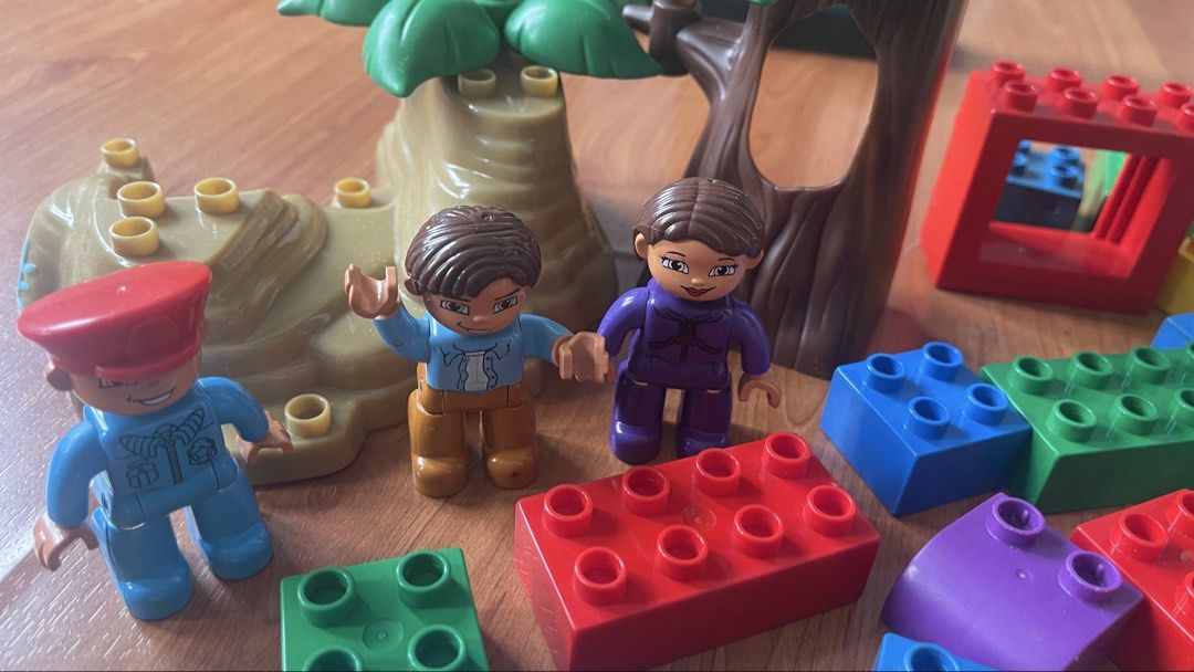 LEGO DUPLO Building Blocks Set with Figures and Accessories (Category: Lego & Building Sets) located in Rizal. Submitted by annelimited_stuffs (Listing ID 1461412206, Image 3). Description: - 128pcs Large collection of LEGO DUPLO blocks - Includes various bricks, figures, trees, and a rainbow piece - Comes with a yellow car base with wheels - Encourages imaginative play and building - Plenty of pieces for hours of fun - Ideal for young children t