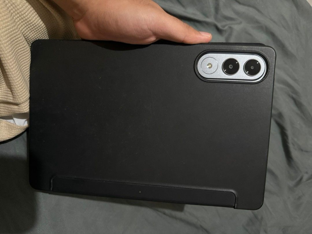 Lenovo Xiaoxin Pad Pro GT (Category: Android) located in Taguig. Submitted by jessangb (Listing ID 1461327226, Image 3). Description: rfs: healing inner child na makatry ng switch games at triple AAA games, pero wala na talagang time as a working class For sale: partner's gaming tablet: Xiaoxin Pad Pro GT pwede ipamana yung games if you want -Snapdragon 8 Gen 3 -runs triple a games and most emulation at max fps -20+ charging cycles (100 battery h