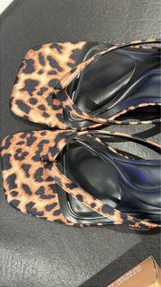 (Category: ) located in . Submitted by shop.prelovedbycza (Listing ID 1461479104, Image 1). Description: .