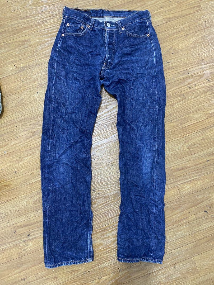 LEVIS 501 (Category: Jeans) located in Lantawan. Submitted by alfhadzrie23687 (Listing ID 1461549798, Image 1). Description: LEVIS 501 W30 L32 .