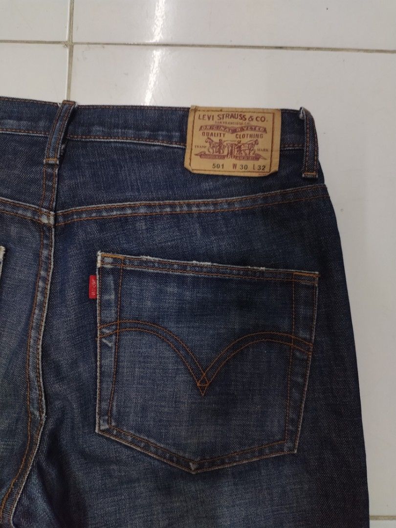 "Levi's 501" Jeans Dark Wash (Category: Jeans) located in Mendez-Nunez. Submitted by eidryl2006 (Listing ID 1461536736, Image 2). Description: - Classic Levi's 501 jeans - Dark wash denim - Button fly closure - Made in USA -"Vintage" according sa tag - Size: 30 waist, 32 length - Wardrobe staple for casual wear -Selling as is -Authenticity not verified -Zara, Bershka, Ralph Lauren, Balenciage, Iphone 13, Dehumidifier.