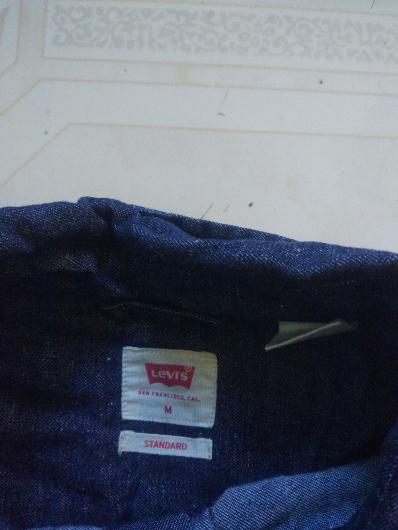 Levis Denim Polo M (Category: Formal Shirts) located in Pasay City. Submitted by denimdude.ph (Listing ID 1461396602, Image 3). Description: .
