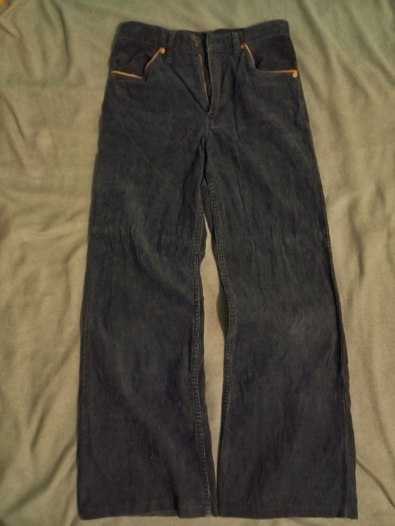 Levi's Flared Corduroy Pants (Category: Jeans) located in Mangaldan. Submitted by ig_thriftnidrei (Listing ID 1461350970, Image 3). Description: levis flared corduroy w: 29 in l: 38 in hem: 10 in thigh: 10 in condi: 9/10 ready to wear.