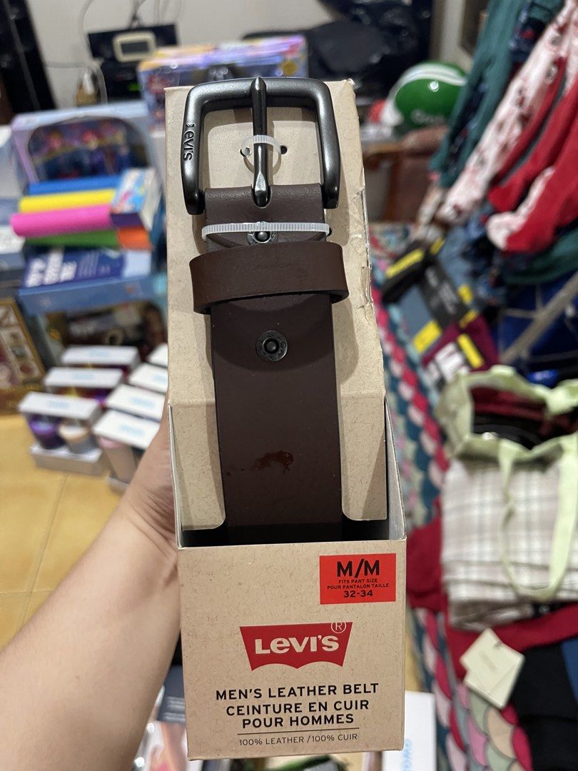 Levi’s Men’s Leather Belt (Category: Belts) located in Cavite. Submitted by xoxomhai (Listing ID 1461476803, Image 1). Description: Levi’s Men’s Leather Belt Classic and durable original Levi’s leather belt for men, perfect for everyday wear—ideal for jeans, slacks, or smart-casual outfits 👌✨ ✨ PRICE: ₱1,500 ONLY 📦 SPECS & FEATURES: • Original Levi’s men’s leather belt • 100% genuine leather • Classic metal buckle with Levi’s branding • Color o