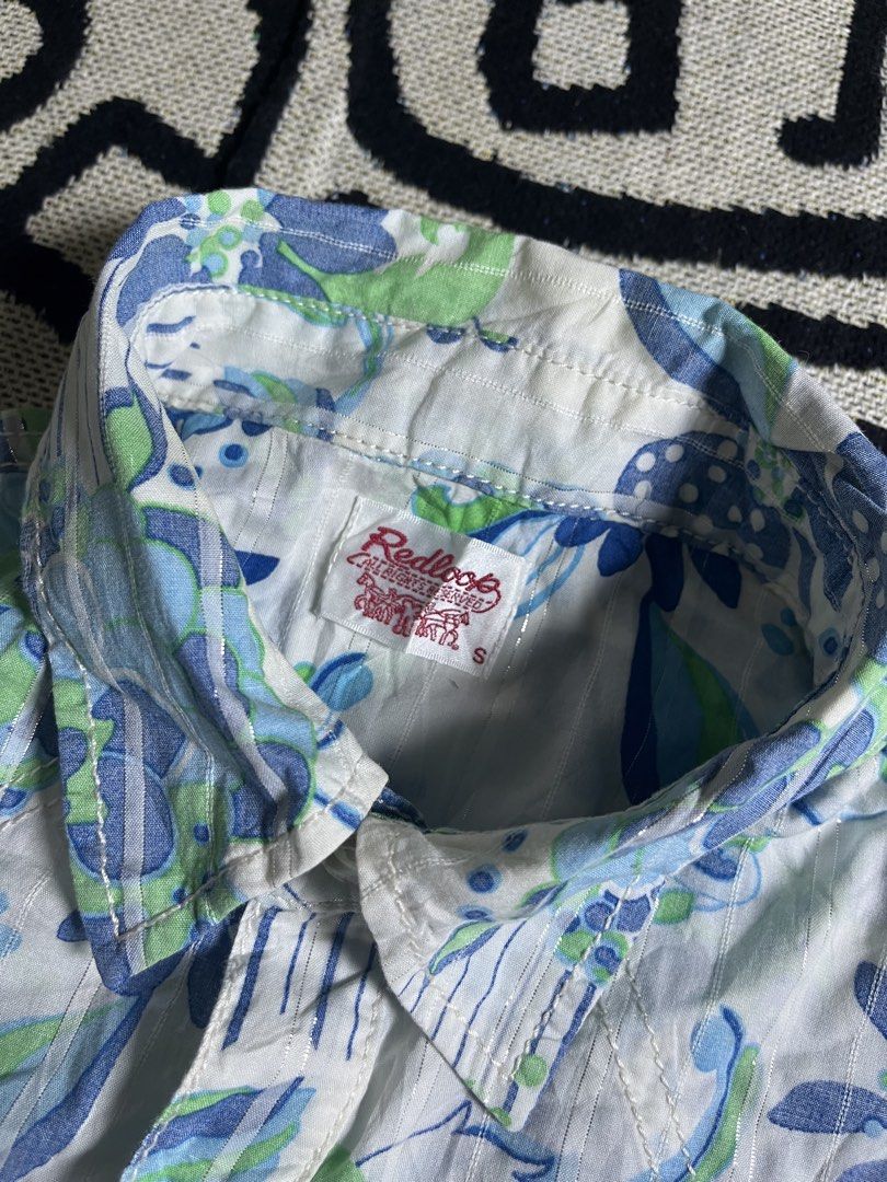 Levi’s Redloop polo long sleeve (Category: Longsleeves) located in Silang. Submitted by yusthrift (Listing ID 1461447245, Image 3). Description: Levis Redloop polo sleeve floral Size: S on tag 17 inc width 22 inches length No issue Very good condition .