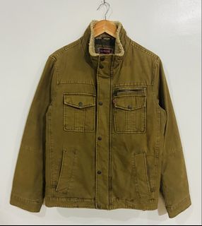(Category: ) located in . Submitted by thriftnijuan08 (Listing ID 1461340017, Image 1). Description: .