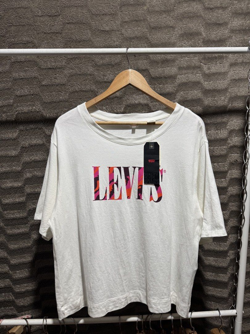 Levi’s shirt (women’s) (Category: Shirts) located in Bulacan. Submitted by OG_Domsthrift (Listing ID 1461393368, Image 1). Description: Legit With hangtags Large on tag Oversized fit 22x24 No issue Color rate:9.5/10.