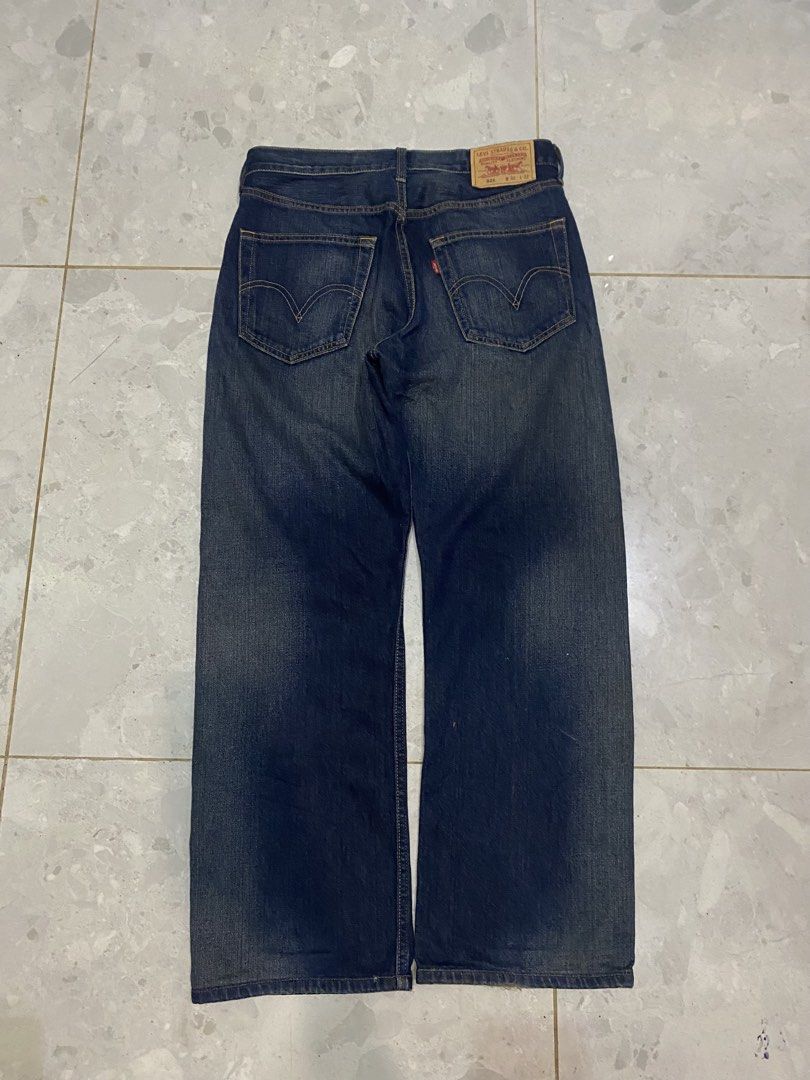 Levis straight cut jeans (Category: Jeans) located in Ozamiz City. Submitted by hakdmxma (Listing ID 1461451803, Image 2). Description: 32x32.