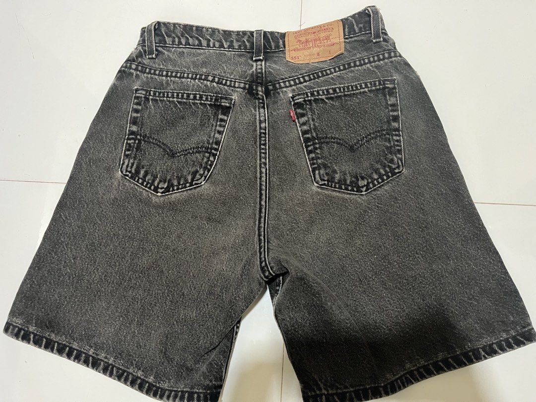 Levis Vintage Short(USA) (Category: Shorts) located in Davao. Submitted by son1993 (Listing ID 1461351732, Image 3). Description: Levis Short(Vintage) High Waist(unisex) Ash Gray Color Waist 29-30 Length 17-18 Excellent Php850.