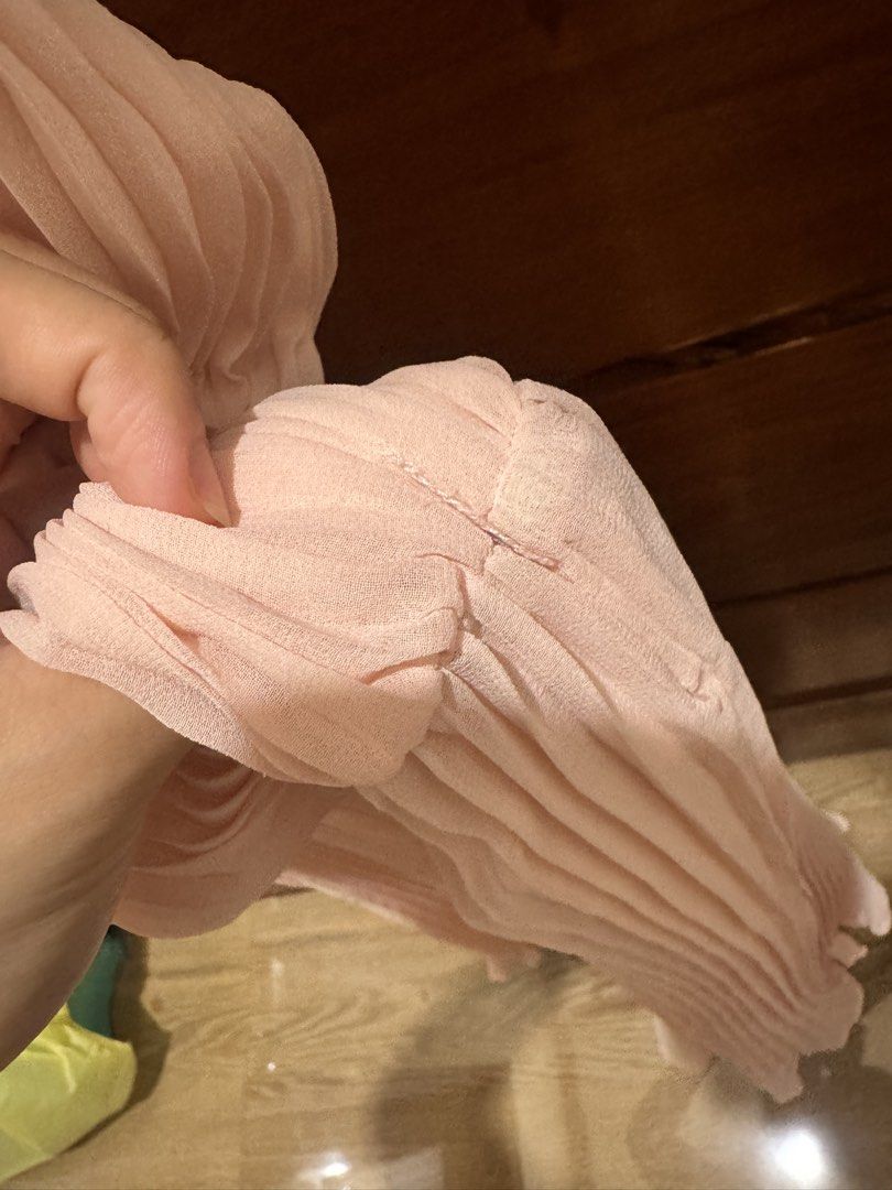 Light Pink Pleated Cami Dress (Category: Dresses) located in Los Banos. Submitted by myexcesstuff (Listing ID 1461502269, Image 3). Description: 🔆 last price posted ! pleated dress with zipper details on the side and has belt slots ✅ rfs: decluttering ✅ no WW since it's too big on me (not mine) 📌 SF to be shouldered by buyer. Shipping from LAGUNA..