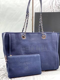 (Category: ) located in . Submitted by redrabbitluxury (Listing ID 1461474761, Image 1). Description: .