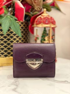 (Category: ) located in . Submitted by watchluxury888 (Listing ID 1461435895, Image 1). Description: .