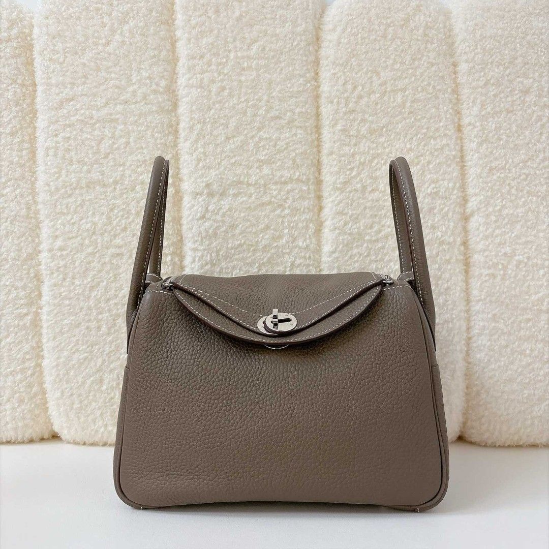 Lindy 26 Etoupe Phw (Category: Luxury Bags & Wallets) located in Quezon City. Submitted by nadine_miel (Listing ID 1461504466, Image 1). Description: .